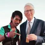 Indian hockey medalists in Paris are overlooked by Dolly Chaiwala fans
								